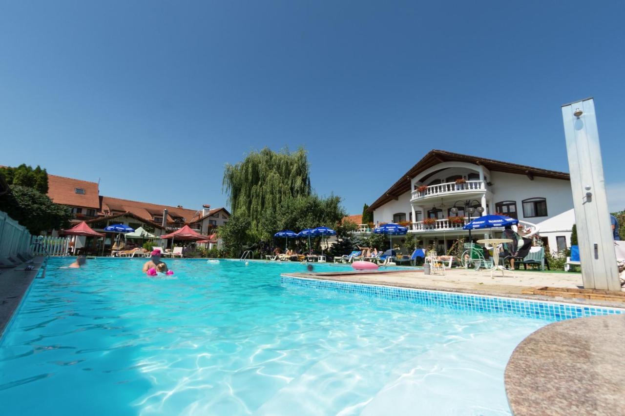 Hotel Bielmann Sînpetru エクステリア 写真