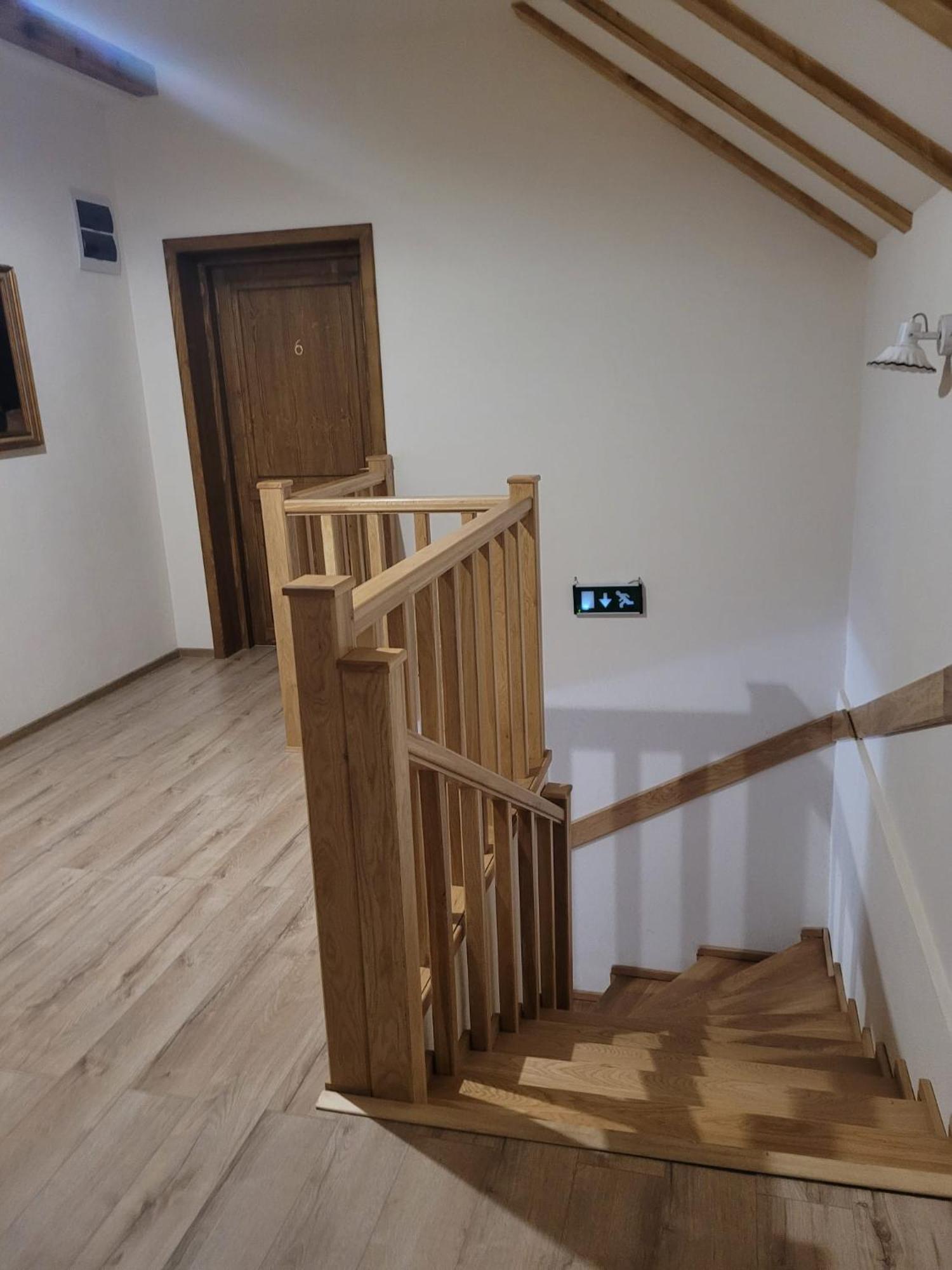 Hotel Bielmann Sînpetru エクステリア 写真