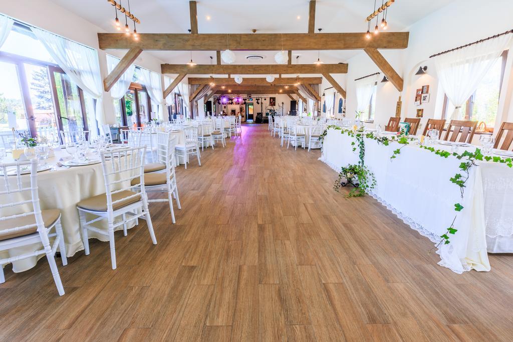 Hotel Bielmann Sînpetru エクステリア 写真