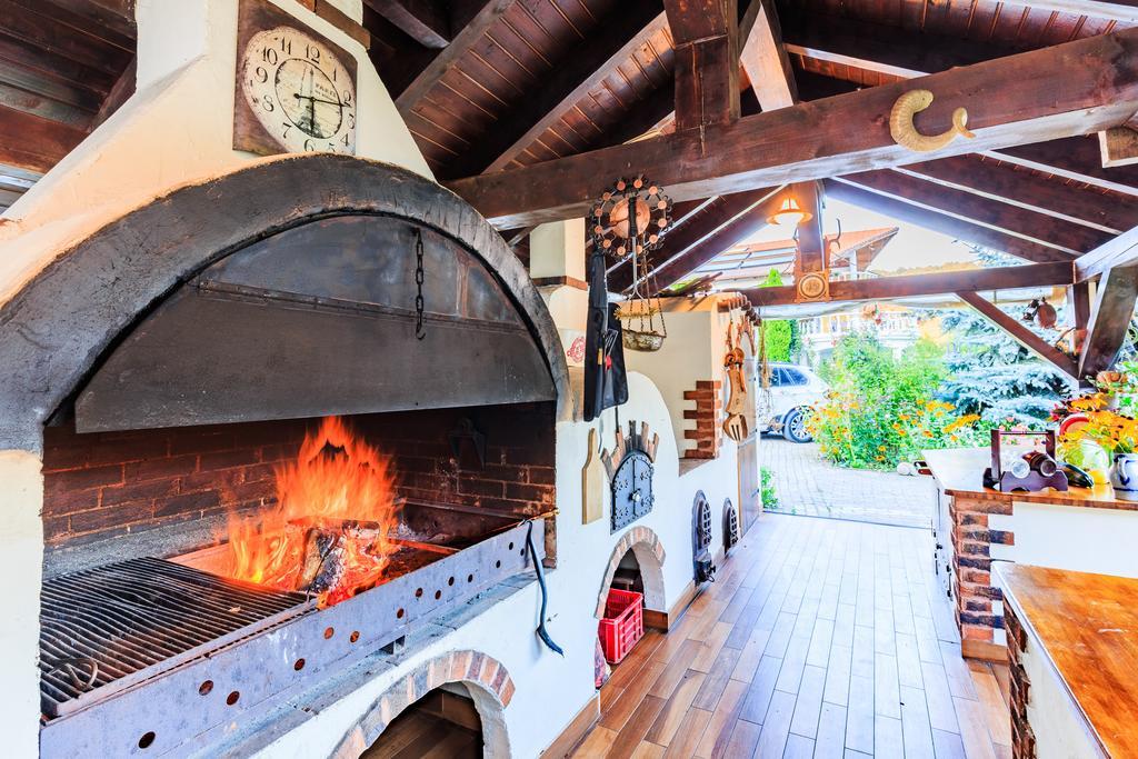 Hotel Bielmann Sînpetru エクステリア 写真